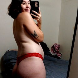 Australian OnlyFans Model Louise - Tasteful and Alluring