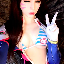 Lulu, OnlyFans Model Poses for Playful and Energetic Photo