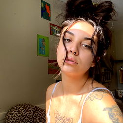 Kitty's Sunny Day Selfie