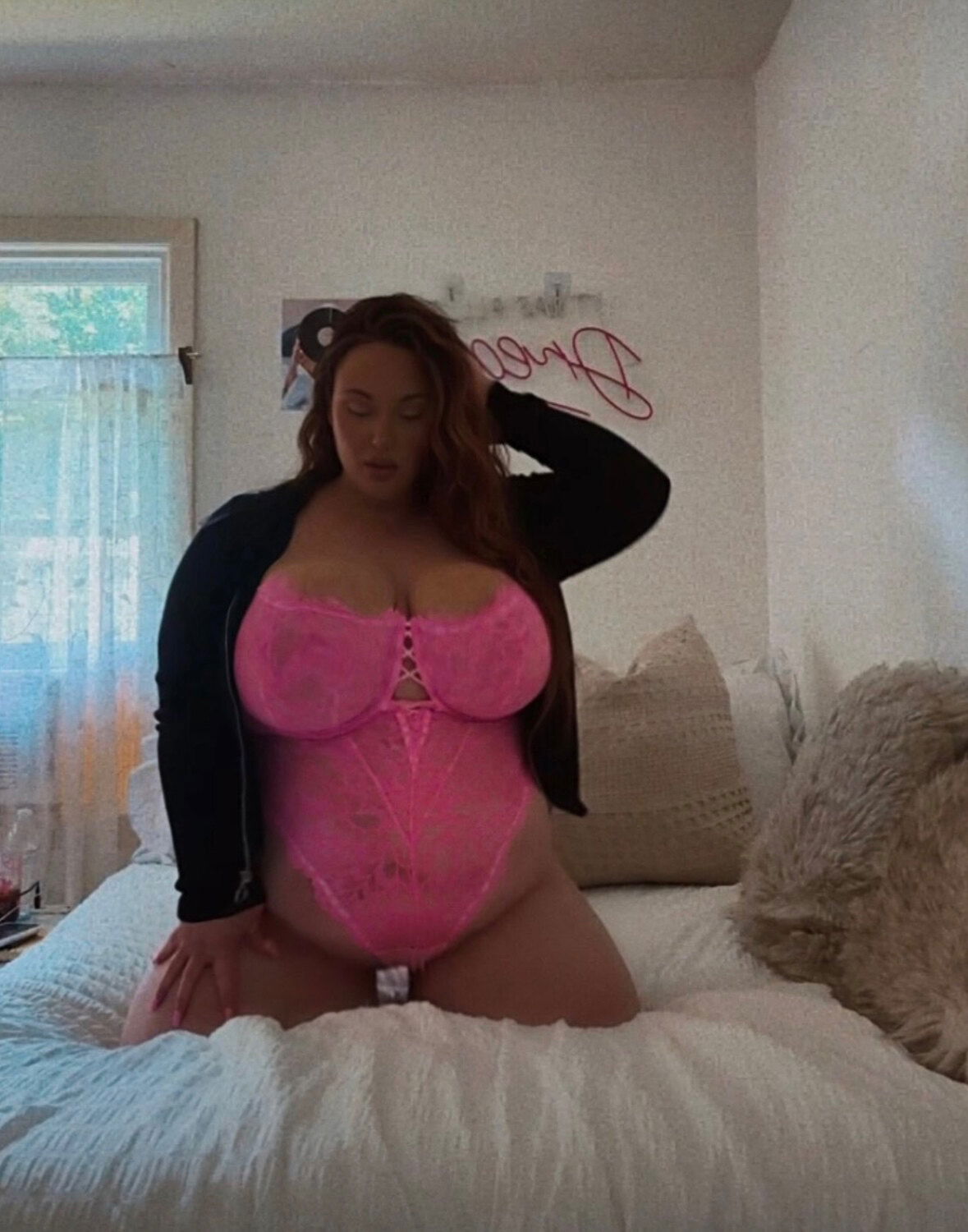 Emma Rose 🥀 photo