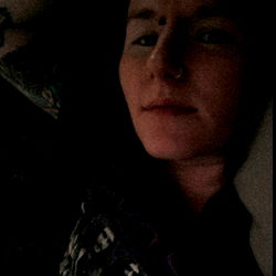 Model Alliekkat - Elegant and Sleek