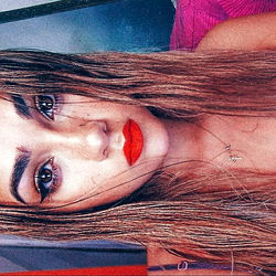 Alma - Freshly Washed Hair and Glossy Lips