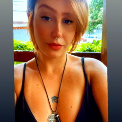 Ana Caroline Black Fracalanza Muzy