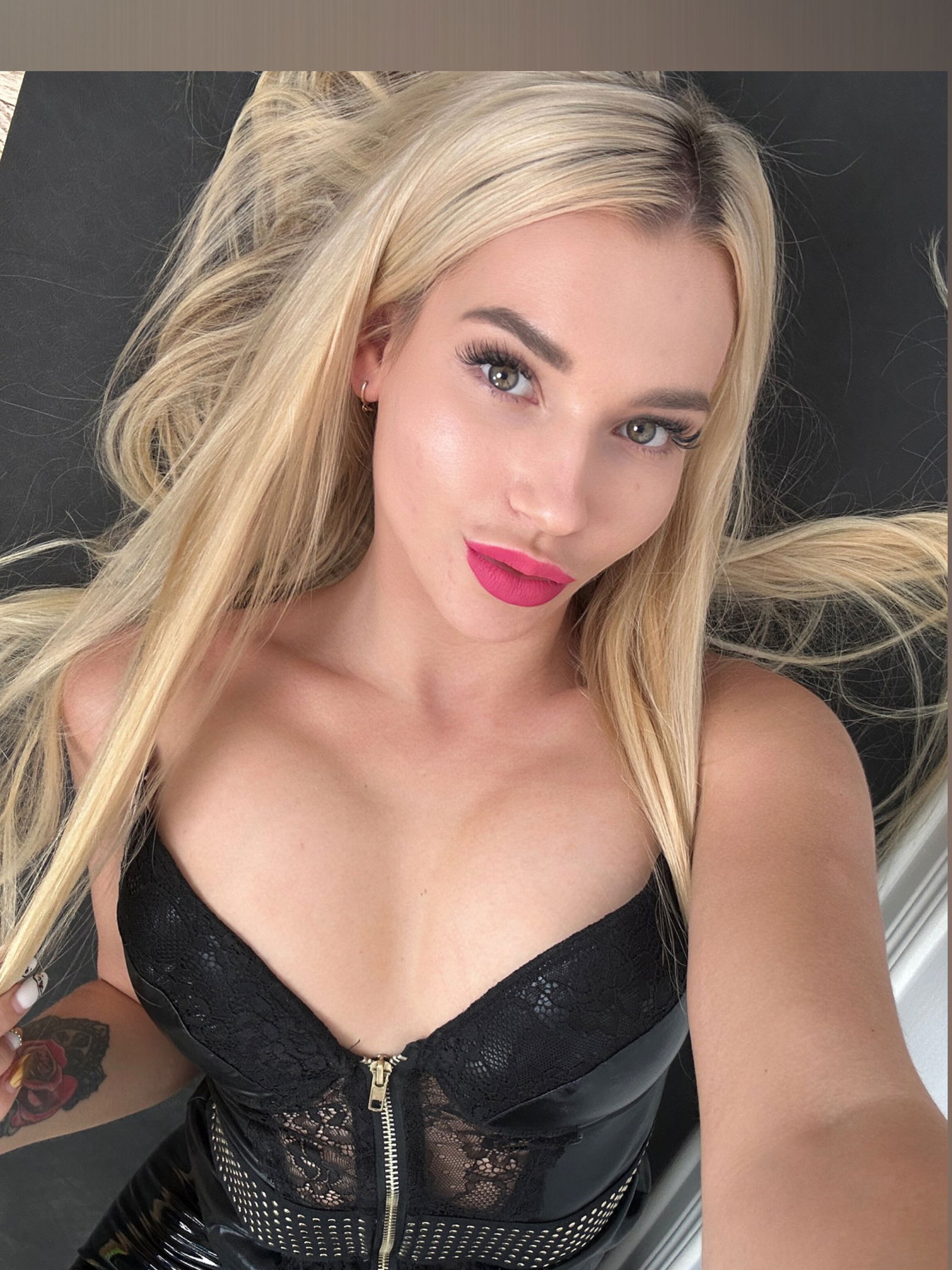 𝑨𝒓𝒊𝒏𝒌𝒂 𝑴𝒆𝒐𝒘 ✨ 𝓥𝓘𝓟 ✨ photo