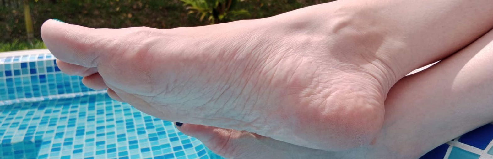 Paulina's Feet- Colombian White Wrinkles photo