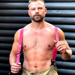 Ethan Bradbury photo