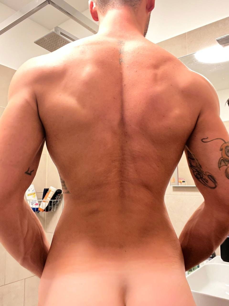 An Ordinary Tattooed Guy photo