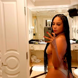 Goddess Amina's OnlyFans Sensual Moment