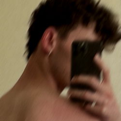 OnlyFans Model Fknfgagot from Australia Showcasing Back