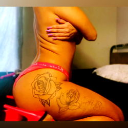 Model Posing in Tampa