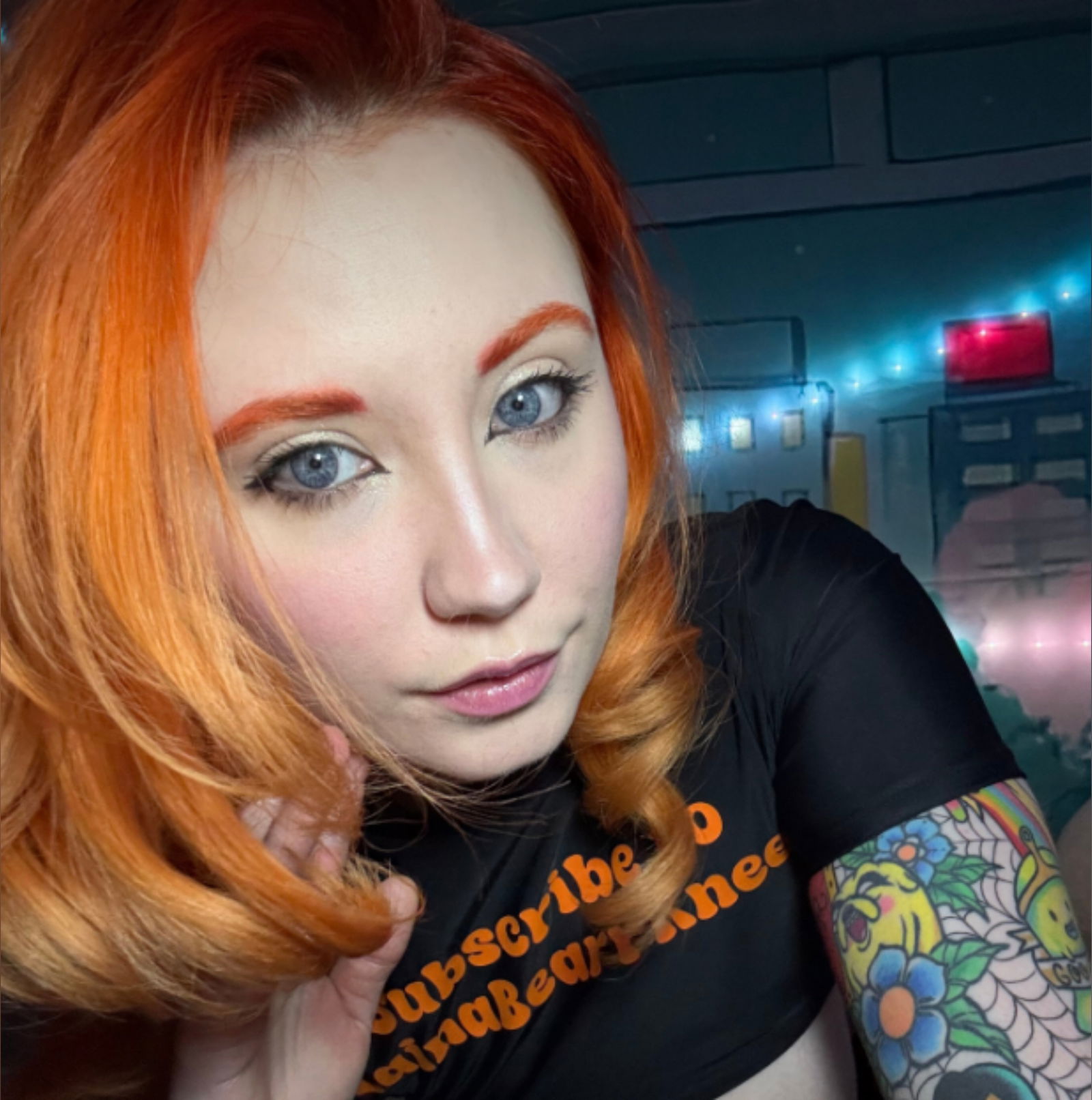 Mistress LainaBearrKnee photo