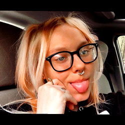 Onlyfans Model 'Mommy Hannie' Sharing Her Playful Side