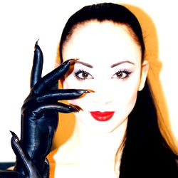 Stylish Female Model - Lady Mephista