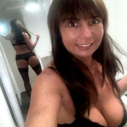 JXxx: Model for OnlyFans, London