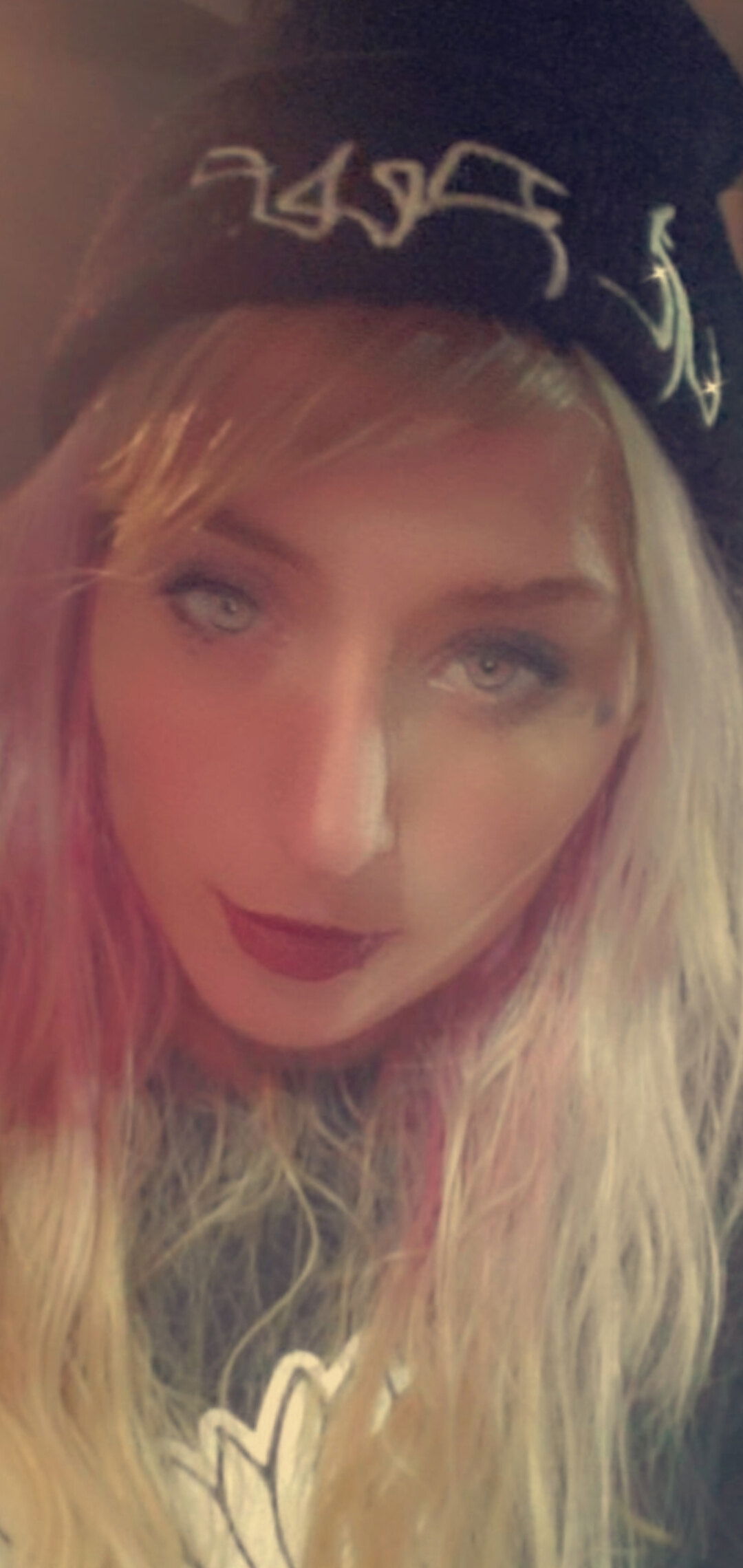 ĻiFÊ ØF Ä ĢHØŚŤ ĞIŘŁ photo