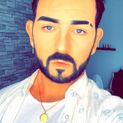 Stylish Scottish Model Lewi