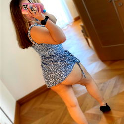 Goddess Azula | OnlyFans Model