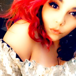 Intimate Portrait of Dirtydees, a Model on OnlyFans