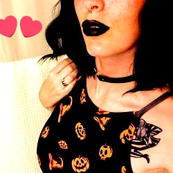 Miss Fortune - Halloween-Inspired Fashion Post