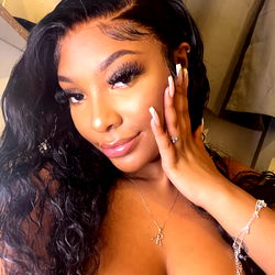 OnlyFans Model Yellowroche, 20s