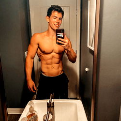 Alex Shreds - Los Angeles Fitness Model