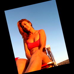 Beachside Glamour Shot - Dan Ruiz