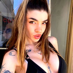 Athena Evans: OnlyFans Model, 24, Female