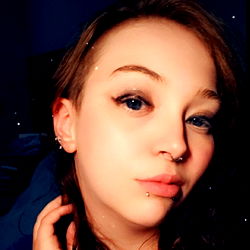 Trendy Tattoo-Lover Girl with Gorgeous Eyes