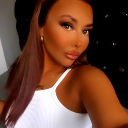 OnlyFans Model Skylar