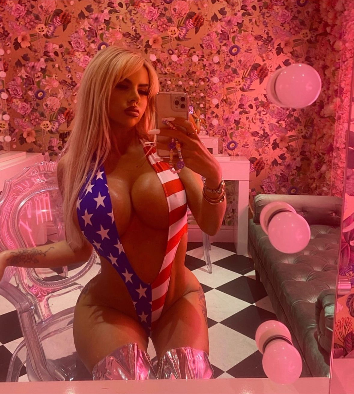 Hannah Elizabeth photo