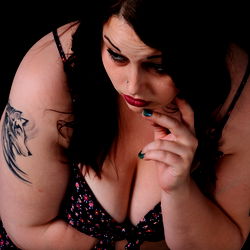 Photogenic OnlyFans Model BbyGurl Hannah, Lively in California