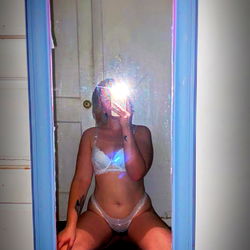 Cassie - OnlyFans Model