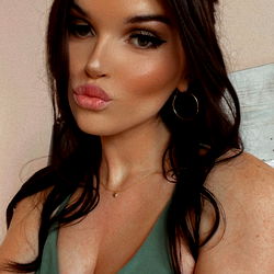 Chic Model CK in a Dressy Outfit