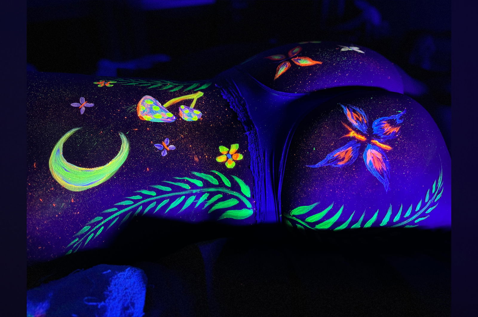 ThickAssBlonde photo