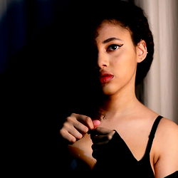 Amora-Lima: A Captivating Amateur Model Moment