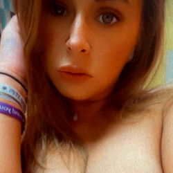 Model Akcouple: Alaska's Hottest Nude Photography Model