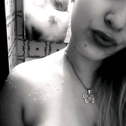 Srita Apriill09 photo