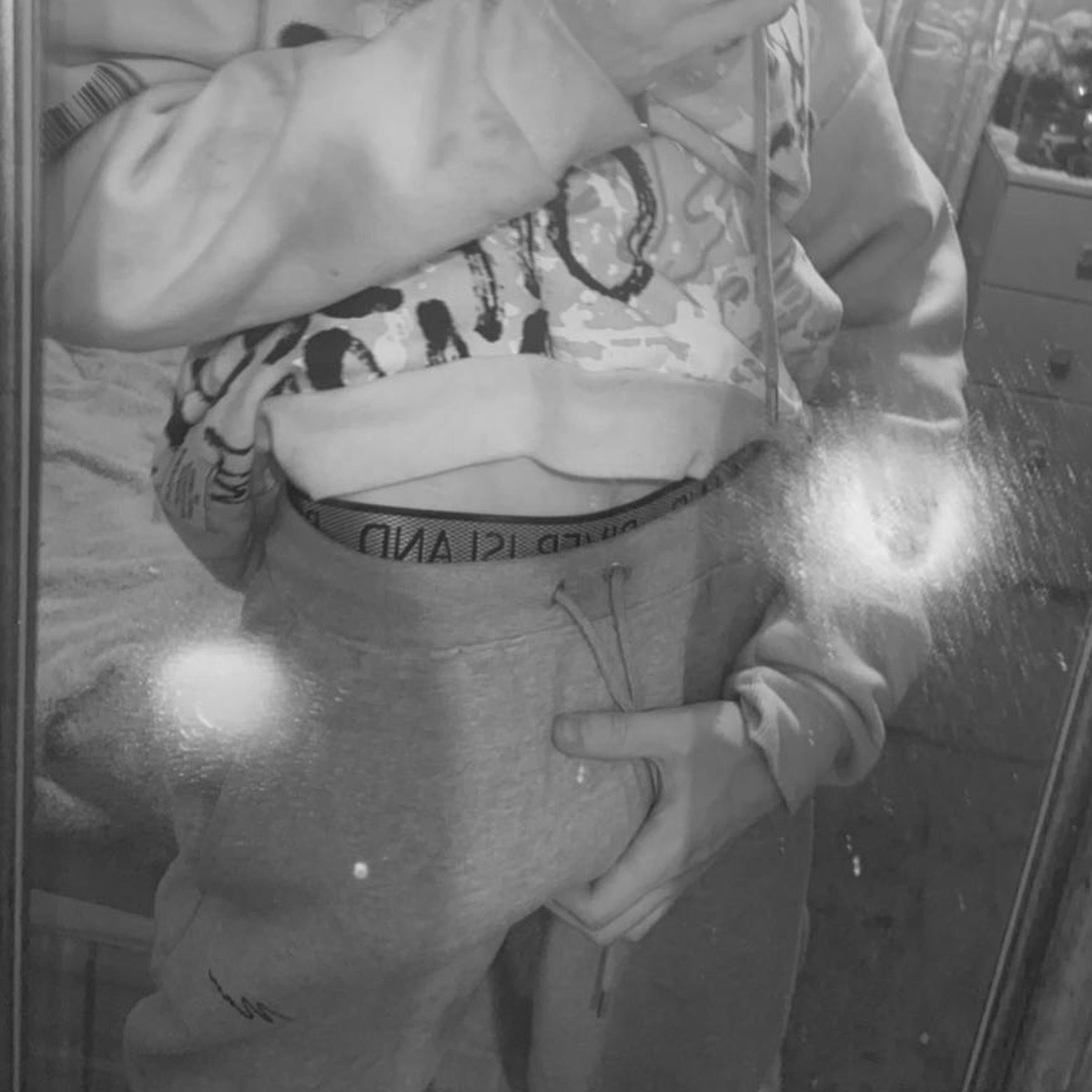 _𝒶𝒾𝒹ℯ𝓃_𝒥 photo