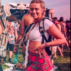 Ehcluysive 💎 at a Festival