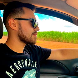 Sporty Aero-Modeled Bruno in Car, From Praia Grande, SP