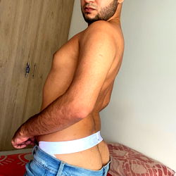 Onlyfans Model GoodBoy in Shirtless Selfie