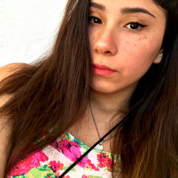 Lea Martínez: A young, female influencer on OnlyFans