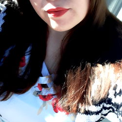 Stylish Amber Model, Georgia