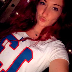 Bee, a Model on Onlyfans