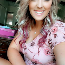 Lily Nichole - OnlyFans Model