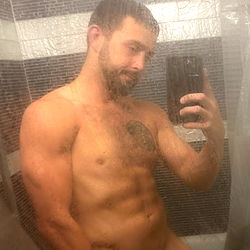 Onlyfans Samson, Fit and Shirtless in Bathroom Mirror