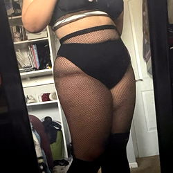 OnlyFans Model Annie, Fashionable and Fabulous