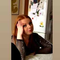 Model Deirdre Hamill, Dublin - A Moment of Relaxation