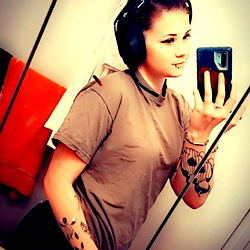 CosplayKitty307 in Casual Attire