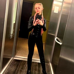 MistressMercyxox photo